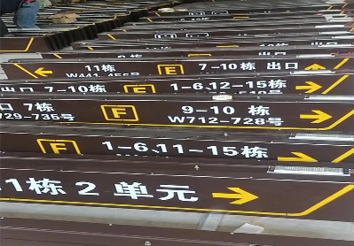 社旗广告标识中，常见的几种安装方式。